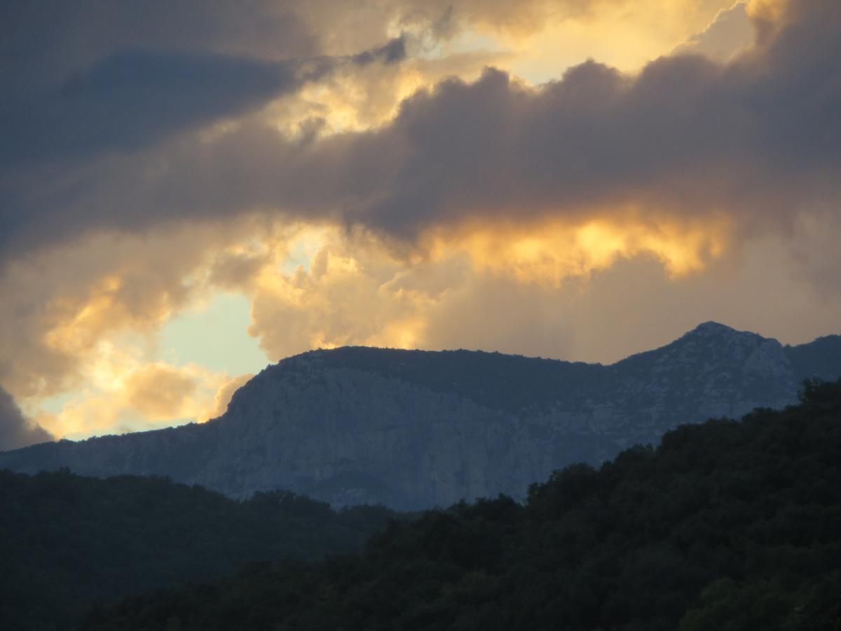 Les Hauts D'Issensac Causse-de-la-Selle エクステリア 写真